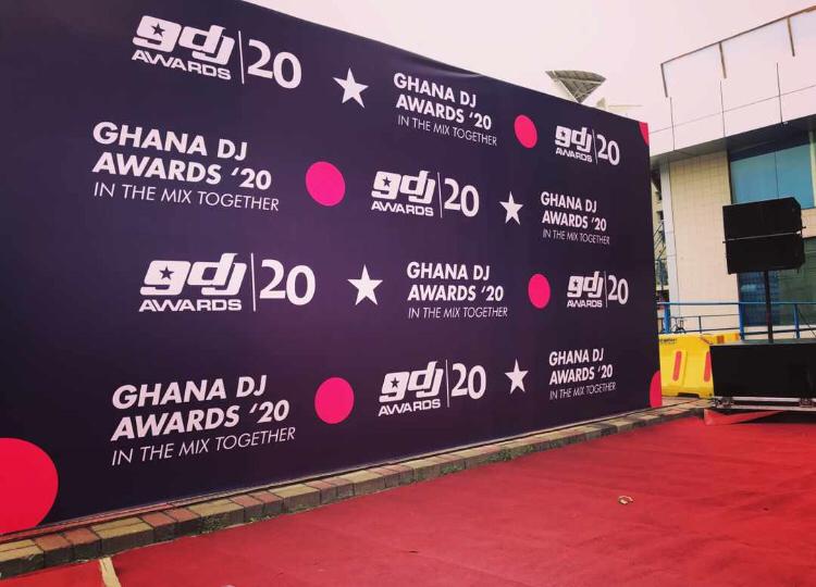 shikome_1's tweet photo. Tonight!! #GhanaDJAwards20 #InTheMixTogether π₯π₯π₯ https://t.co/DiHW7cxXWu