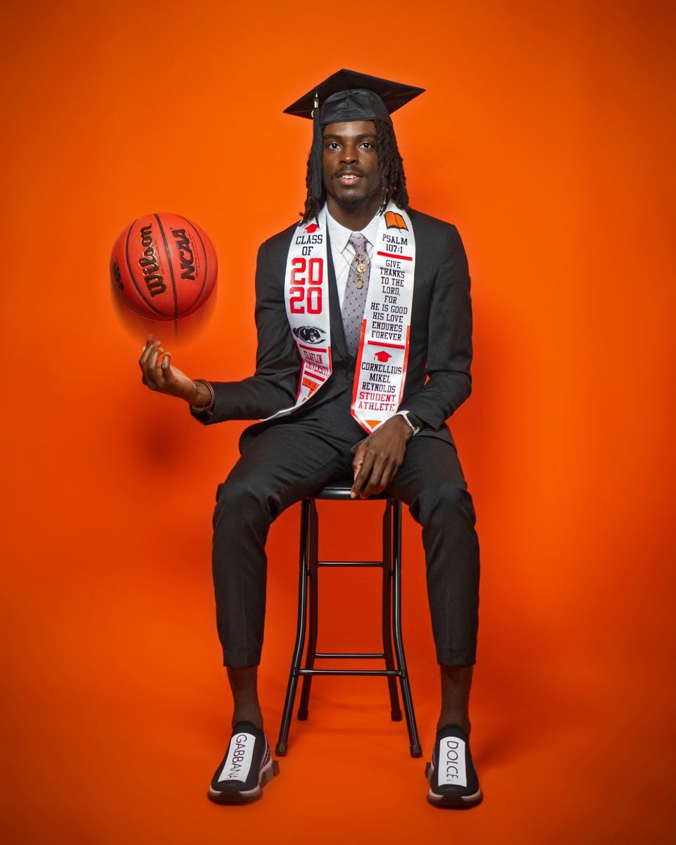 S L I 〽️ tweet media