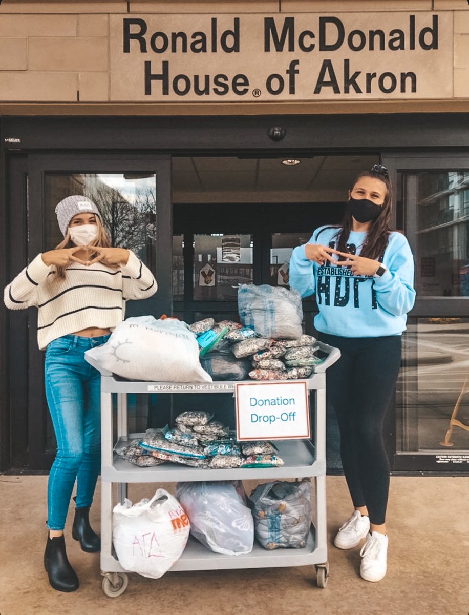 ADPi_Akron's tweet image. TODAY is the last day to donate to RON-A-THON 💛❤️ Yesterday, Hannah &amp;amp; Emily dropped off nearly 50 sandwich bags full of pop tabs to the Ronald McDonald House of Akron! 

Help us support the RMHC &amp;amp; ADPi Foundation by eating at Chipotle tonight! ✨

adpifoundation.crowdchange.co/16373