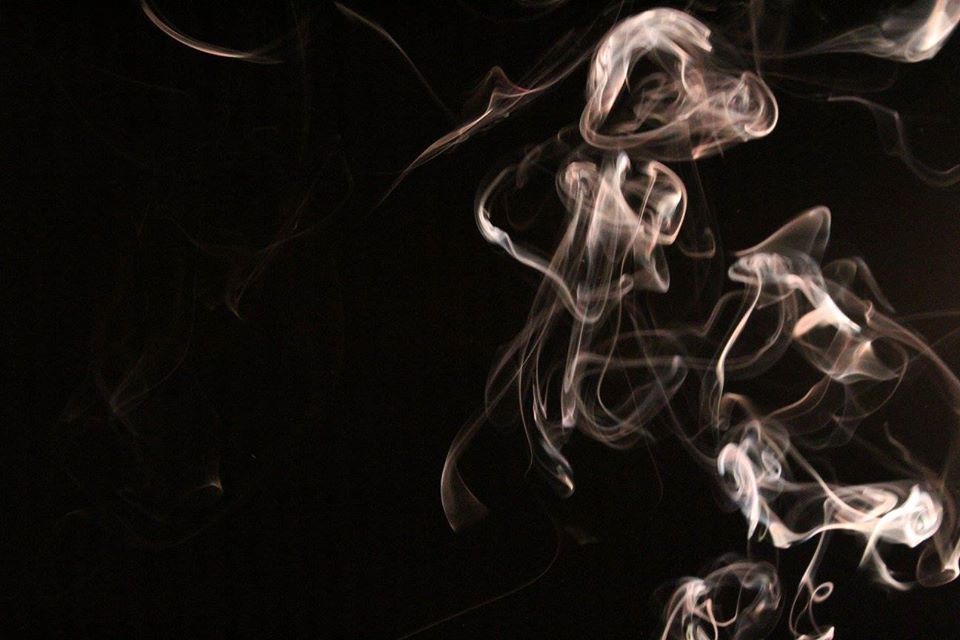 Dijiste que quería que estuvieras pendiente de mis detalles, en realidad yo lo que deseaba es que los tuvieras presentes sin necesidad de decirlo...