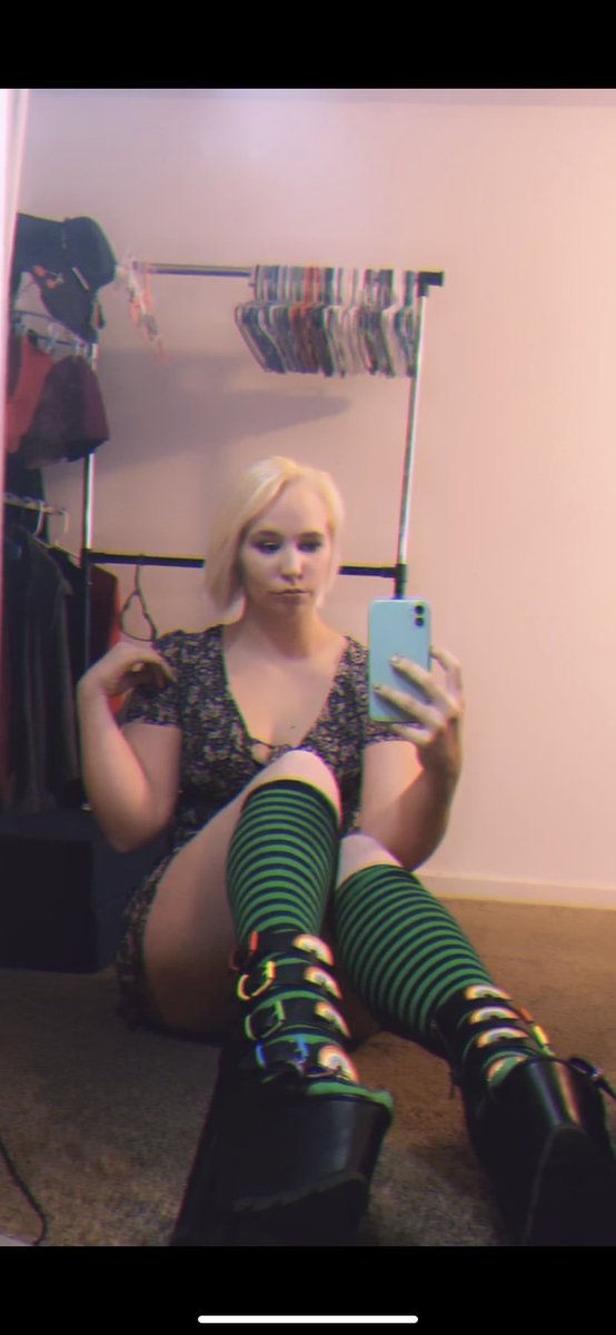 samEthick's tweet photo. Ugh these shoes I need more ππ
#shoeworship #shoe #SHOEBOOTWORSHIP #socks #sockenfetisch #thighthighs #shortdress #outfit #shopping #tastysaterday #Thirsty #ThirstTrapSaterday #altmodle #milf #sexy #footfettish #toepics #platforms #PlatformHeels #fangirl #FeelingMyself #feet https://t.co/D57NuCKY7F