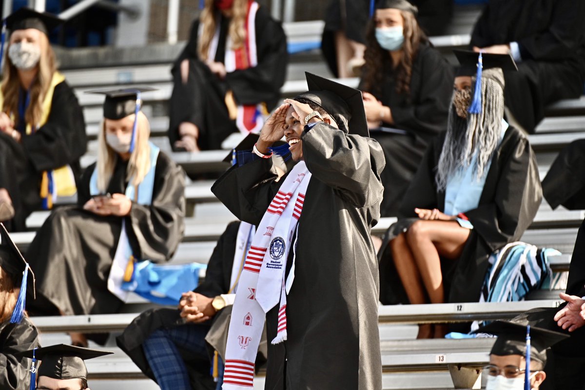 MTSU's tweet photo. Welcome to the #trueBLUE Alumni Family! #MTSU2020 #trueBLUEtogether https://t.co/T5T8IpfOvR