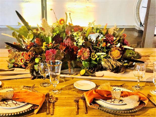 UTPremierEvents's tweet photo. To order a floral arrangement, centerpiece, or gift in time for Thanksgiving, give us a shout this weekend!

📞 Call or Text: 801-930-0852
💌 Send us an Email: floral@pierpontplace.com
💐 Order online: https://t.co/A8ah9vTCMy

#LocalFlorist #SeasonalFloral #ThanksgivingDecor https://t.co/0DPr5zApda