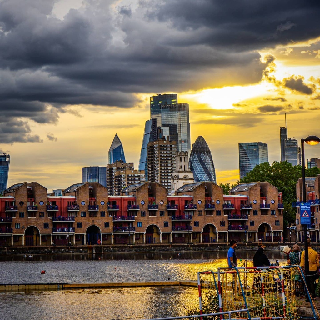 _AP_Photo_'s tweet photo. Reminiscing over summer evenings...
📍Wapping
.
.
.
.
#london#london4all #londondisclosure #londonguru #uk_shooters #lovegreatbritain #london #london_city_photo #londoncityworld #sonyalpha #uk_greatshots #toplondonphoto #vscolondon #timeoutlondon #the… https://t.co/XFwVIlAz4k https://t.co/zfuhPWUKoJ