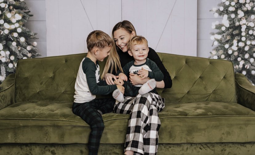 lilmamas34's tweet photo. Christmas photos 2020🥰🎅🏼 https://t.co/iJWgjSF22s