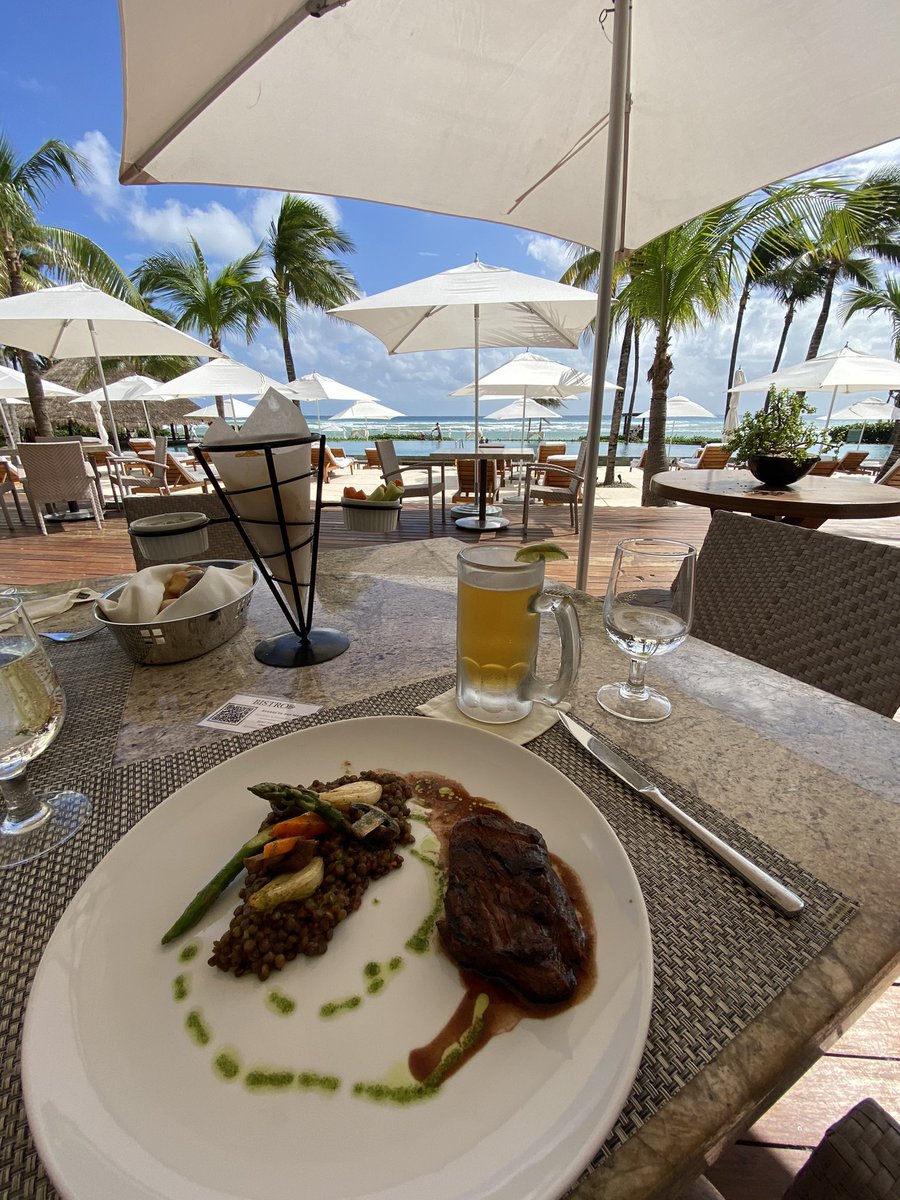 Ya andamos trabajando en sábado en la oficina de <a href="/BancoPok3mon/">Banco Pokémon</a>