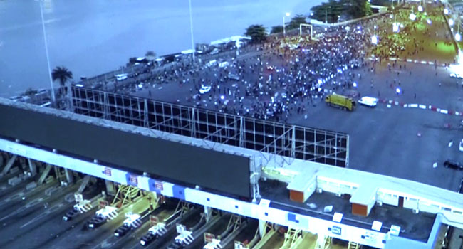 channelstv's tweet photo. Lekki Shooting: Army Admits Live, Blank Bullets Were Taken To Protest Venue
https://t.co/uvQRDAX9Cj https://t.co/RStFZG6GS7