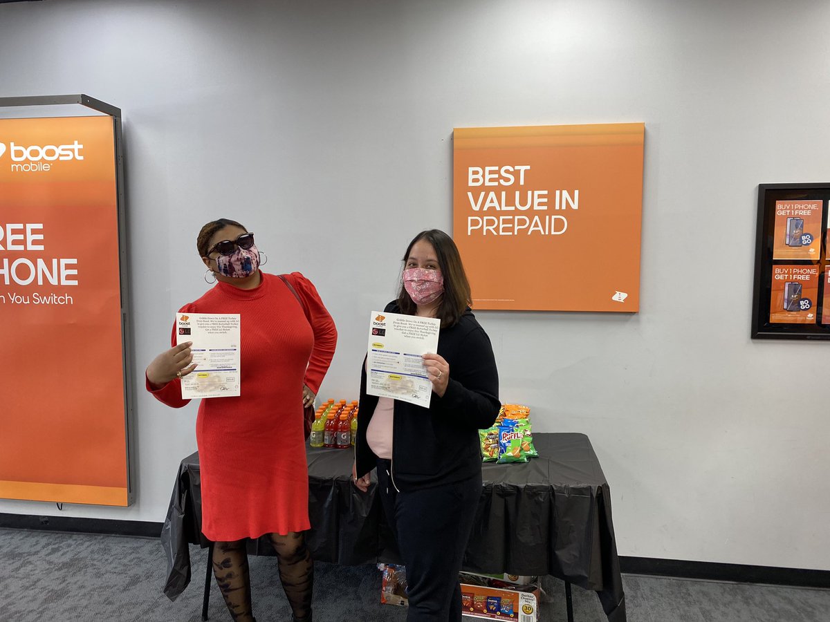 BoostJeff's tweet image. Two more happy customers! @mstockton_dish @BoostAJP