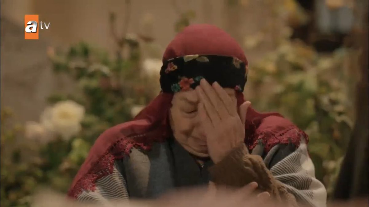 THEY’RE GONNA KILL MY ANNEANNE SOMEBODY HELP HER  #Hercai