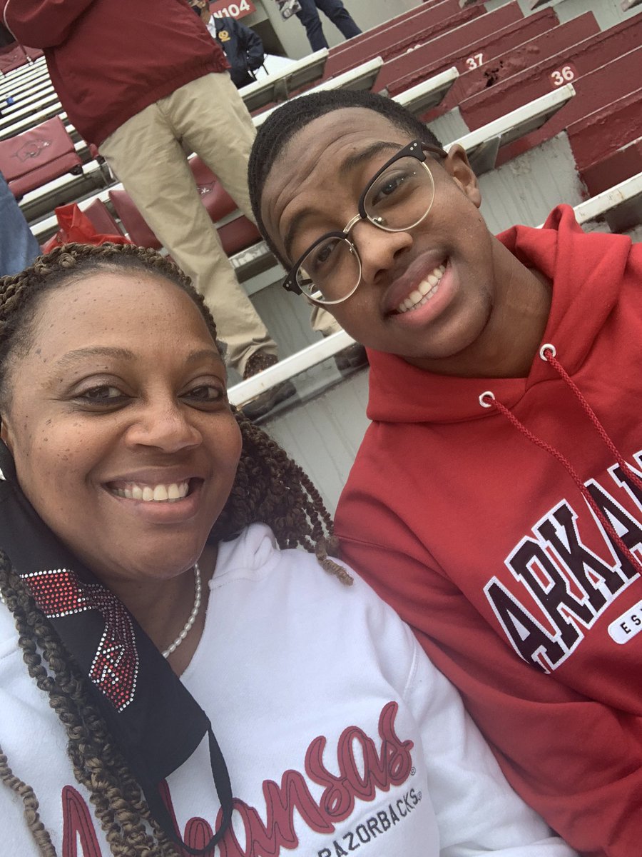 BCEOofU's tweet photo. @RazorbackFB @CollegeGameDay  @ArkRazorbacks @KamalaHarris @DeltaNational @djderrick1 https://t.co/S7KpkAAEFR