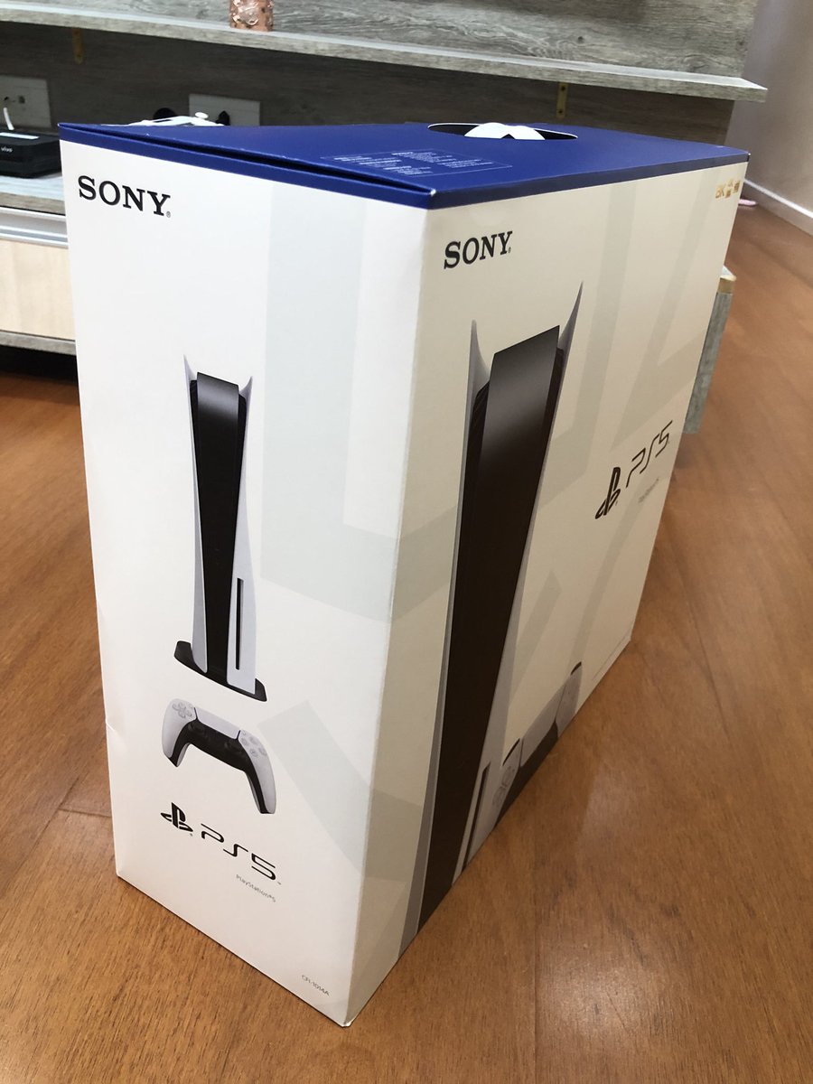 robfortes_'s tweet photo. Chegou o monstro! 🥰 #PS5 https://t.co/OYz4ulvUlt
