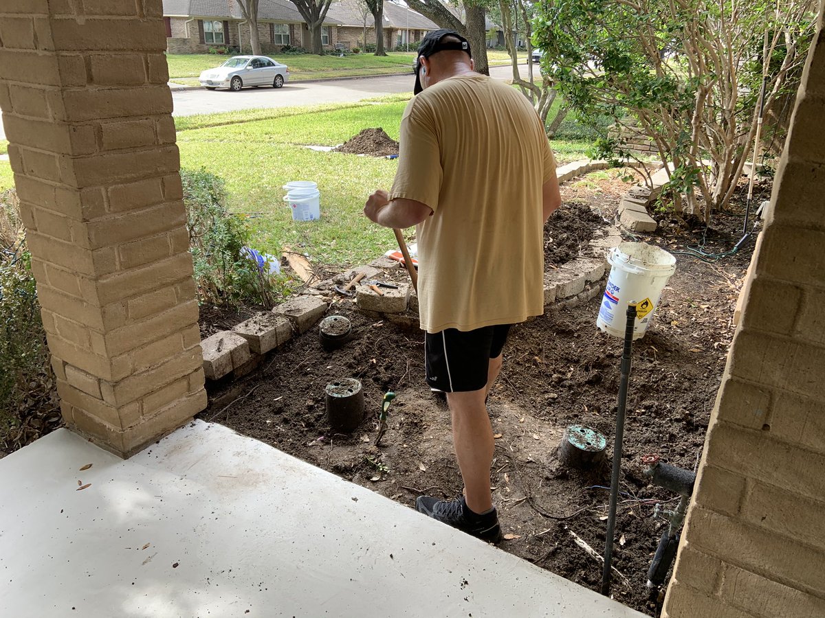 #ACTFL20 Tuning in to ACTFL on my phone while working on our “pandemic patio” this morning!!  So sad NOT to be together w/my WL teachers in San Antonio right now 😭😭😭 but LOVED today’s keynote message 💥on having/appreciating “humility, humanity &amp; history”!!!  @erinjonesin2016