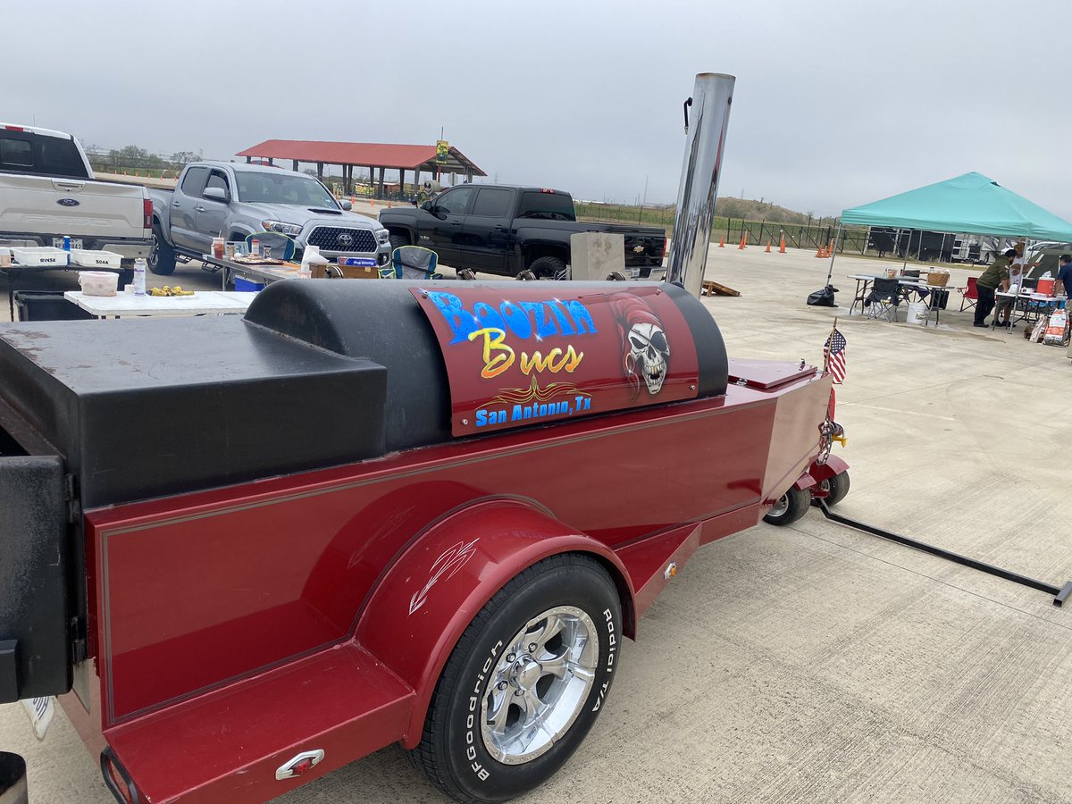 boozinbucsbbq's tweet photo. Haven’t done one of these in a couple years. Time to shake off the rust.
#papojoeseasonings #db180 #boozinbucs #texasbbq @hastybakegrills https://t.co/89yGQix5kN