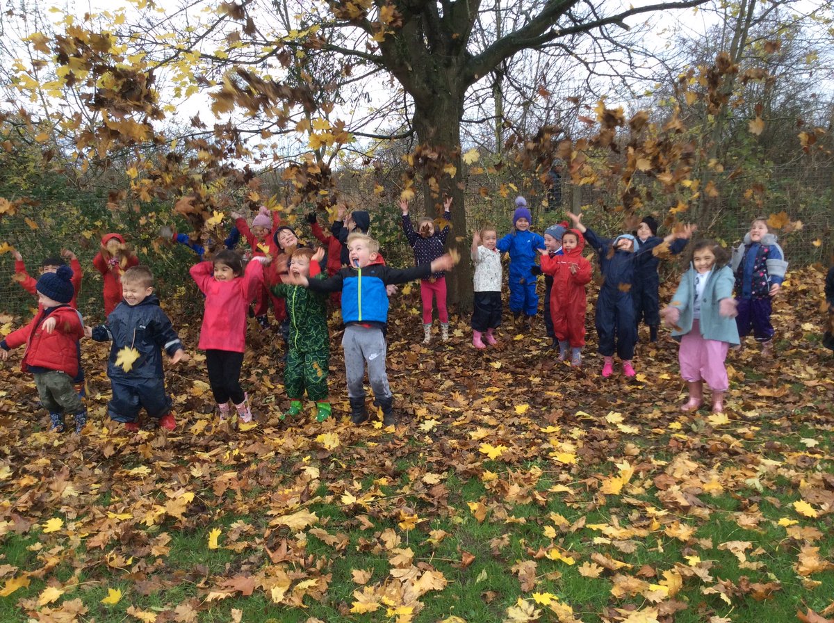 CherryOrchardPS's tweet photo. We love being outside as part of our learning. Our grounds are full of autumn leaves that give us clues about the trees that are growing near by. How many can you name? 🌳🍃🍂🍁
@CherryOrchardPS @RiversTsa #loveoflearning #creativelessons https://t.co/iMYTxONBB1