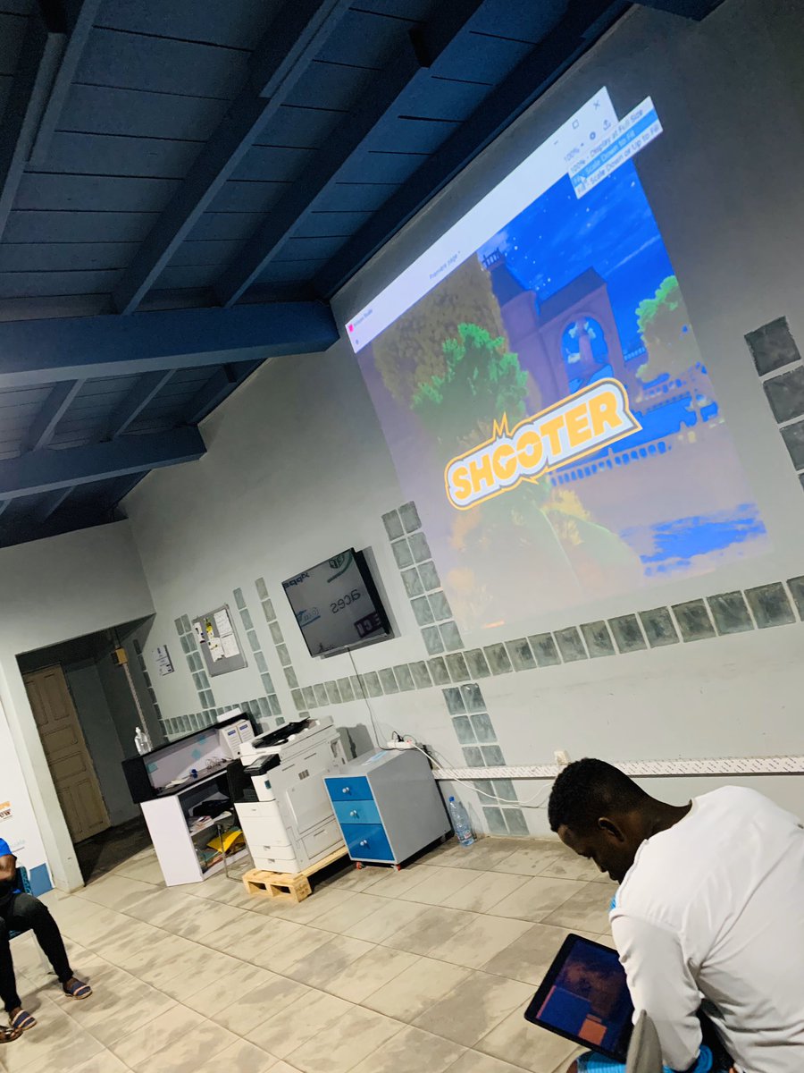 BiteeMeryl's tweet photo. @ActivSpaces #TalkAndShare
Les fondamentaux de L’UI design by @MonneyArthur and @mbagnajohan
Exemple concret : présentation de l’UI du jeu #shooter développé par @DarkCodeCompany
Partages et échanges très enrichissants dans l’ensemble.
#CaParleDev #CaParleTech https://t.co/ksv1tUSjzD