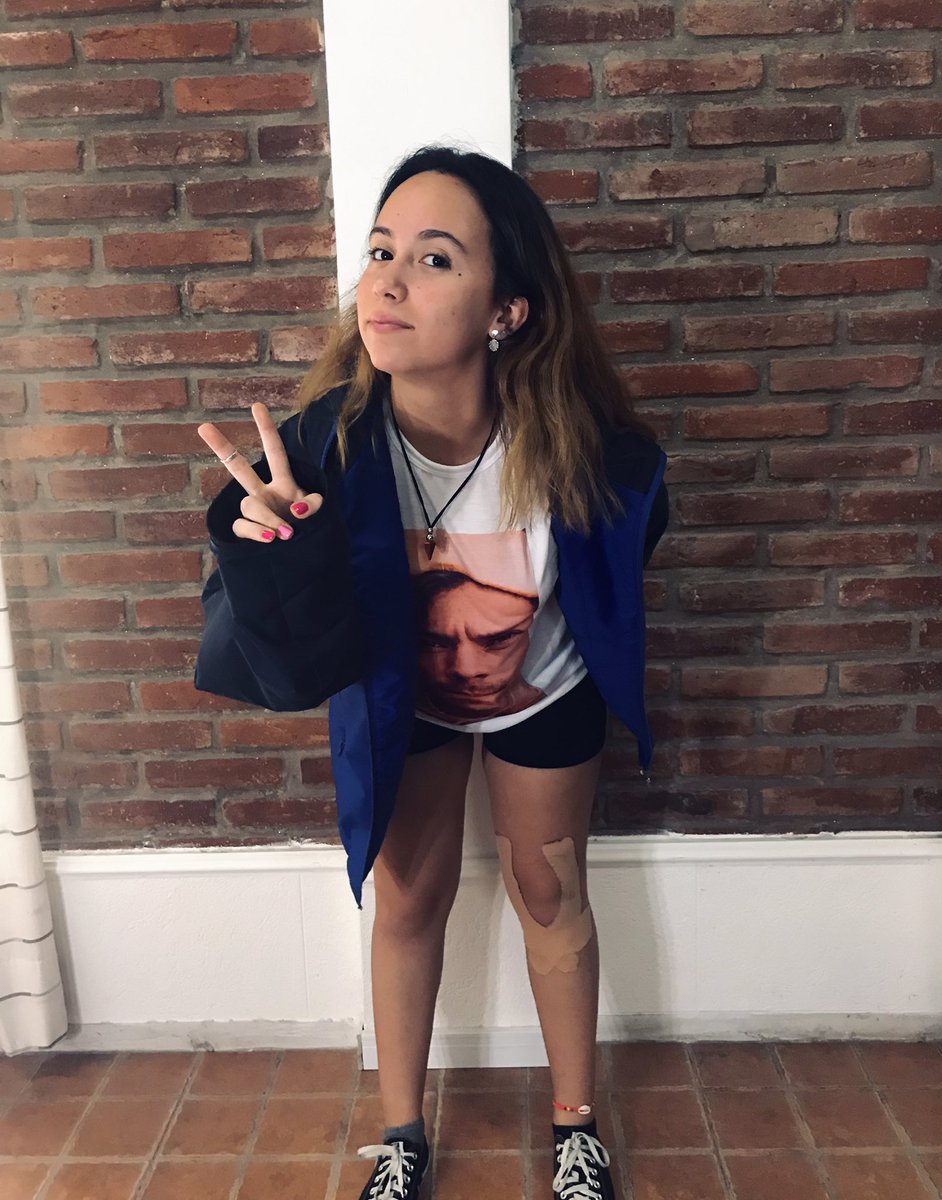 vickyypucheta's tweet photo. “When you take away ‘There’s clothes for men and there’s clothes for women,’ once you remove any barriers, obviously you open up the arena in which you can play.” - Harry Styles✌🏻✨
#ClothesArefun #clothesarefun @Harry_Styles @HSHQ @MrsAnneTwist @GemmaAnneStyles 🌈✊🏻🦋 https://t.co/dmGgRzNepR