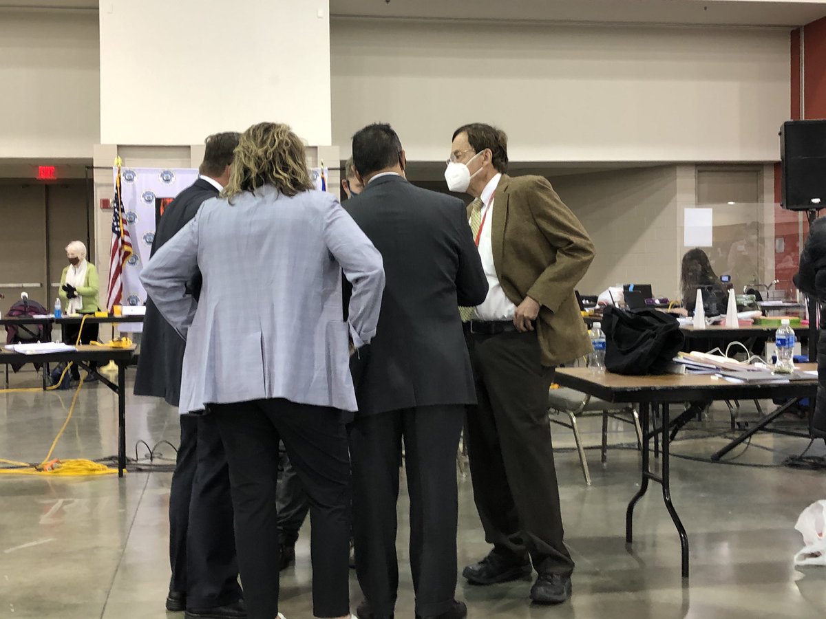 Wisconsin Elections Commissioner Robert Spindell is here, conferring with Trump attorneys. He is a Republican appointee to state commission. I have not spotted any other state commissioners (two Dems are based in Milwaukee) – bei  Wisconsin Center