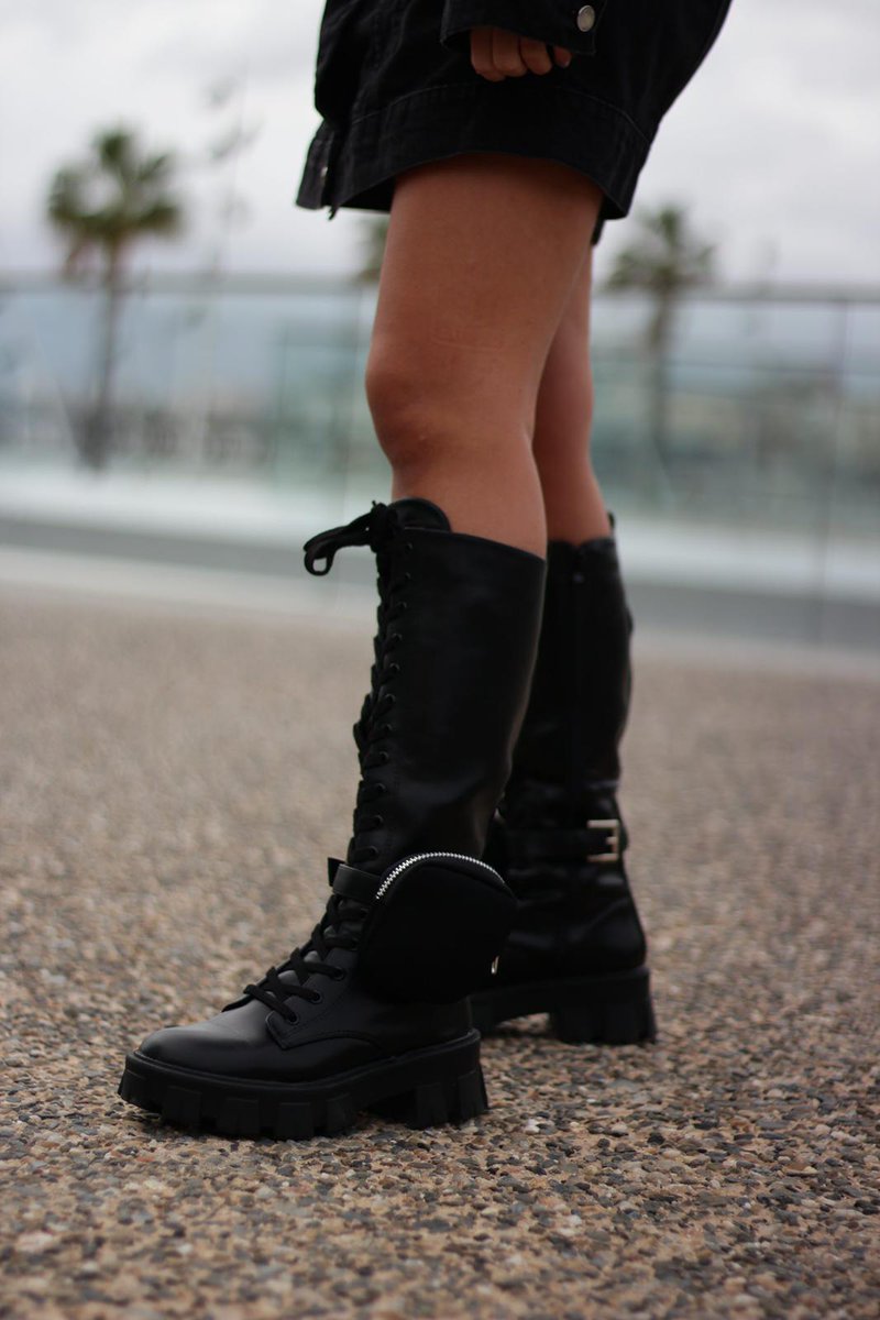 lightbug_gm's tweet photo. Botas altas de #nynashopp con bolsillo de quitar y poner. Model: @Tdantas14 https://t.co/QqYUNnxvHQ
