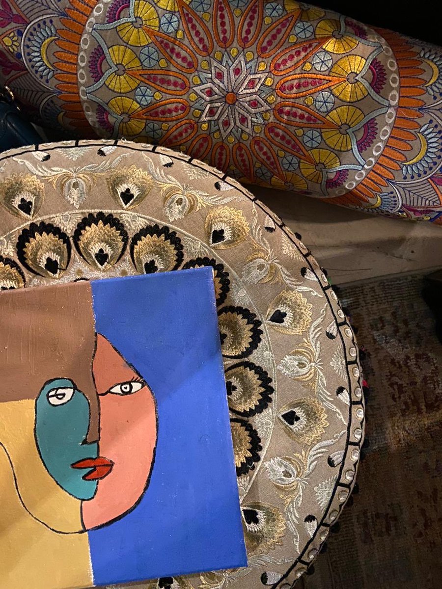 ecurricular2's tweet photo. Pieces of art painted by our visitors today 🖼 https://t.co/gWUfVjzkHn