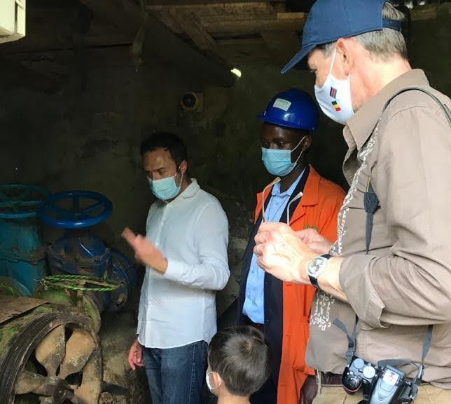 BelgiuminKenya's tweet photo. 🇧🇪 Company #Hydrobox and 🇰🇪 Company #Magiro team up in Muranga to distribute power to local communities and businesses. A cheaper, innovative and sustainable solution supported by #Finexpo and witnessed downstream today by Ambassador Nihon @NETFUNDkenya @MurangaCountyG1 @UNEP https://t.co/5yf28BxCzk