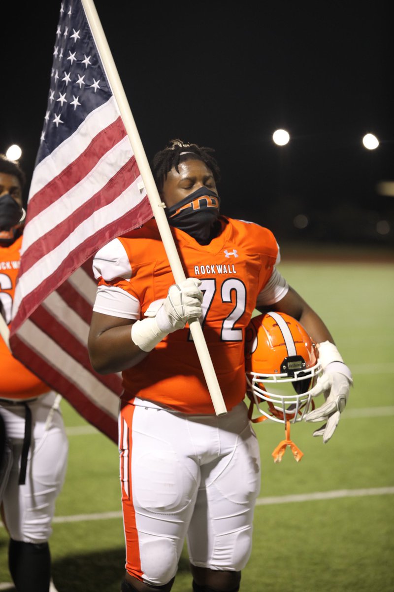 MrJDavis96's tweet photo. Rockwall 2021 6’3 265lb OG Cameron Ross‼️
@Camer0nr0ss has came a long way! He’s fought back after a battle of Leukemia! 🧡🖤
He’s regained all his size & strength which is very amazing. His love for the game has NEVER CHANGED‼️
I loved his emotion and passion Thursday night. https://t.co/Wz3CvIvEAE
