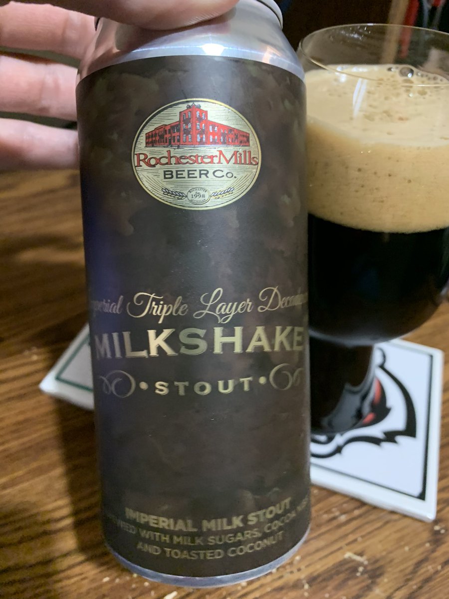 RealBMaxwell's tweet photo. Itโs halftime so time for @MillsBeer Imperial Triple Layer Decadence Milkshake Stout ๐๐บ๐บ๐ธ๐ #12DaysofMilkshake #CraftBeer @JonMontag @cellmavin @lhtetrick @WhiskeyCyclist @DawgPoundEast @Stef_Pellerin @impopsy @mikeadam16 @mtravis63 @RJellyman @BayBeerReviews @beerhunter74 https://t.co/U16neYWDc8