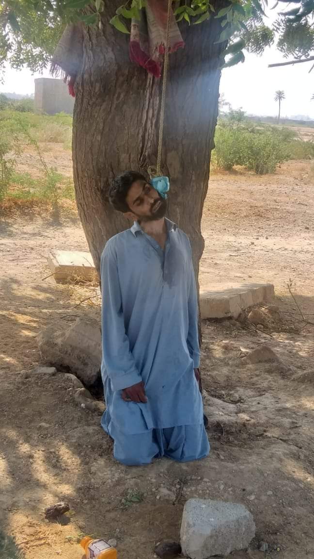 anwarAS2302's tweet photo. @MediaCellMalir افسوس صد افسوس
اولڈ تھانہ PS 90 میں نوجوان جمیل نے بے روزگاری سے تنگ آکر موت کو گلے لگا لیا نوکریوں کا اسرا دیا گیا لیکن نوکری نہیں دی گئی۔#راجہ_عبدالرزاق 
#سردار_جام_عبدالکریم_جوکیھو
@BBhuttoZardari 
@MuradAliShahPPP  @MediaCellMalir @MediaCellPPP https://t.co/VOmG6nRyKw