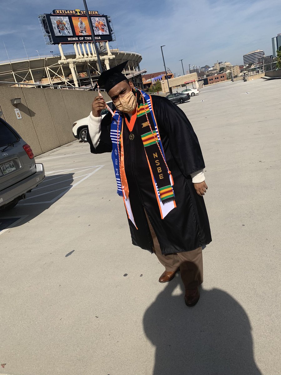 BigB_10Live's tweet image. Delayed, not denied. You out today broski @itscoreyw #utgrad2020