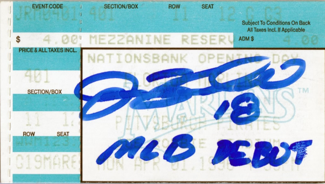 sasesportssigs's tweet photo. Return from a Private Signing with Pittsburgh Pirates catcher Jason Kendall who was a 3x All-Star and is 5th all-time in hit by pitch and 2nd all-time in stolen bases by a catcher.  A tough dude.  He also signed an MLB Debut ticket.  #JasonKendall #Pirates https://t.co/E5pcF8soBO