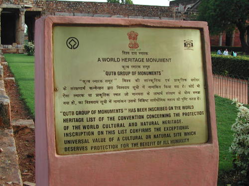 ddusansky's tweet image. In 1993, QM was inscribed into the #UNESCO World Heritage Sites list under Criterion IV for representing an outstanding example of architectural and artistic achievements of early Islamic India. QM is also a World Wonder. 8/13 #EmoryHeritageTC #FrancescoBandarinsPhoto
