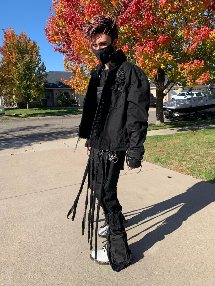 XsJacket's tweet image. Hehehe