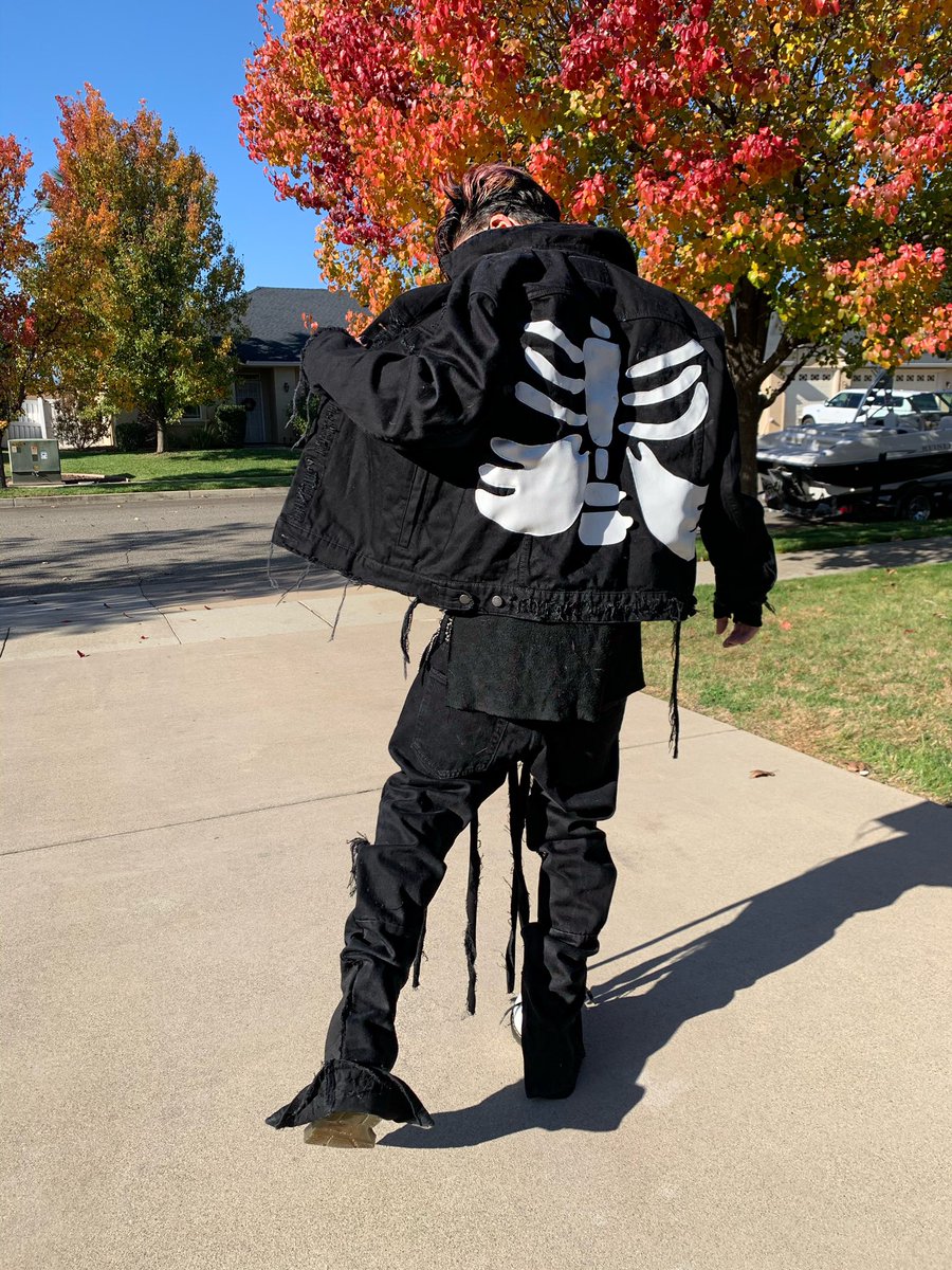 XsJacket's tweet image. Hehehe