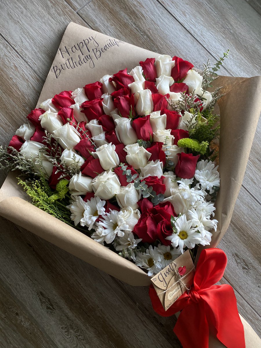 saveileen's tweet photo. Our XL Arrangements 🤩🌹 https://t.co/c4jBVwrEBO