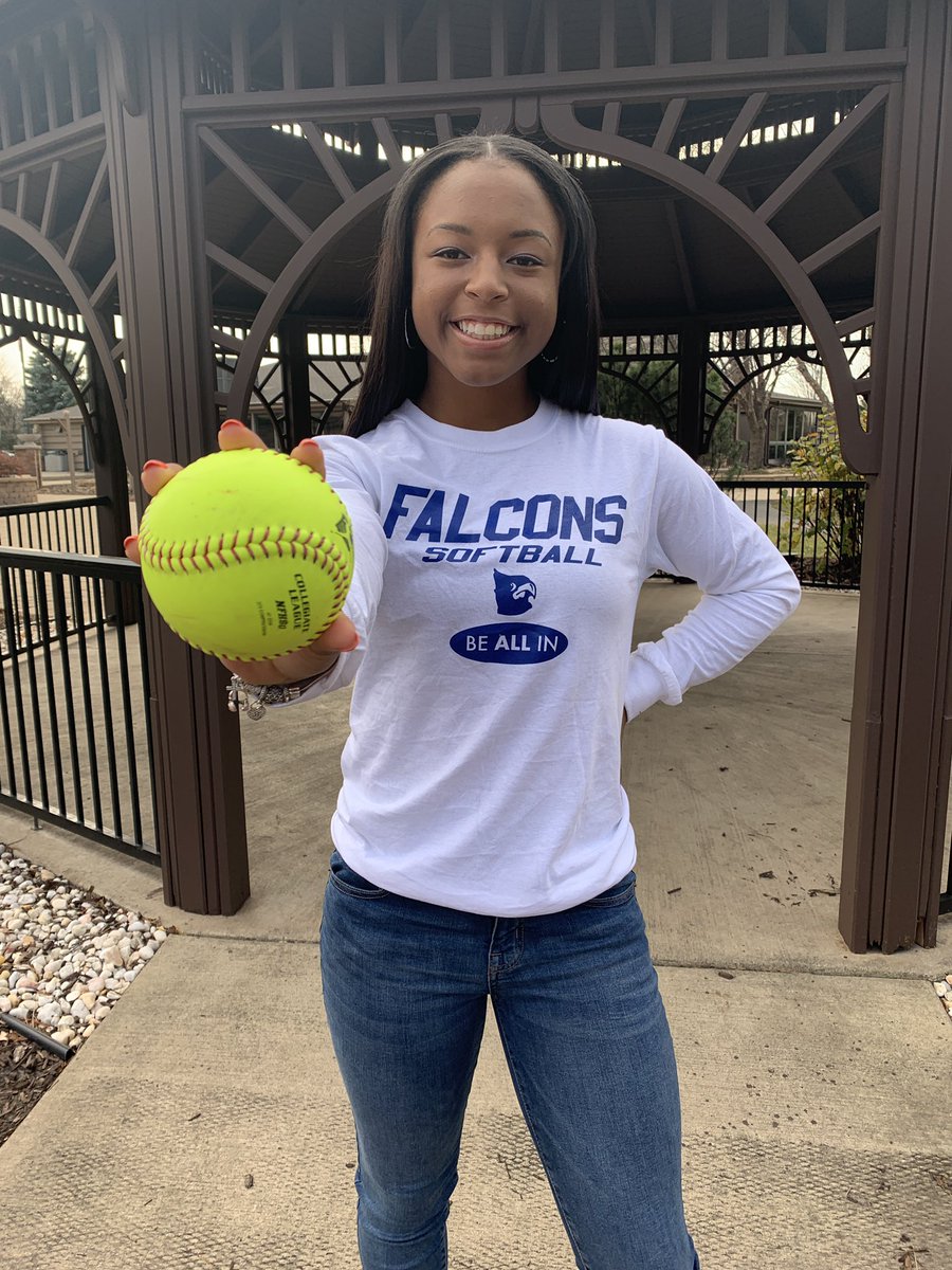 jazzyjay228's tweet photo. SUPER EXCITED to be a FALCON for the next four years! #committed 🔵⚪️🔵 @CUW_SB @NLLightning_MD @BHS_Softball_1 https://t.co/DMs7H1Zue5