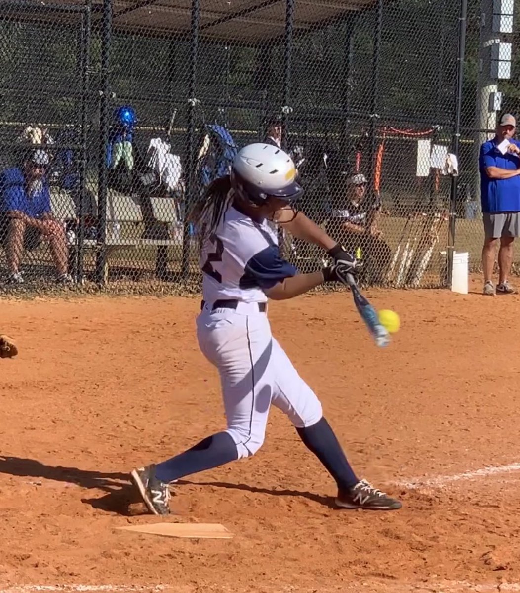 jazzyjay228's tweet photo. SUPER EXCITED to be a FALCON for the next four years! #committed 🔵⚪️🔵 @CUW_SB @NLLightning_MD @BHS_Softball_1 https://t.co/DMs7H1Zue5