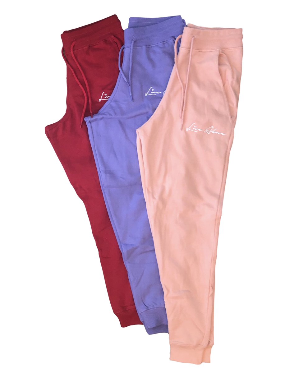 LiveAboveCO's tweet photo. Cozy drop online now ‼️
Limited stock so don’t wait to get yours 
These will sell out 
https://t.co/gNIrrzBfFu https://t.co/ZWM0Bb0Ozf