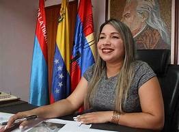 yahve_alvarez's tweet photo. Surge la revista (RCSE) https://t.co/R21QXrdC4X https://t.co/XGJaafPBJX