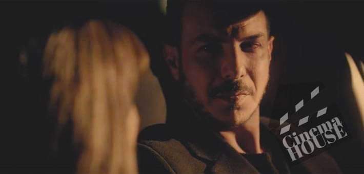 "بقينا فاهمين اللي حوالينا بزياده، ودي مشكله كبيره عشان كل ما بنفهم اكتر كل ما بنكتئب اكتر ".