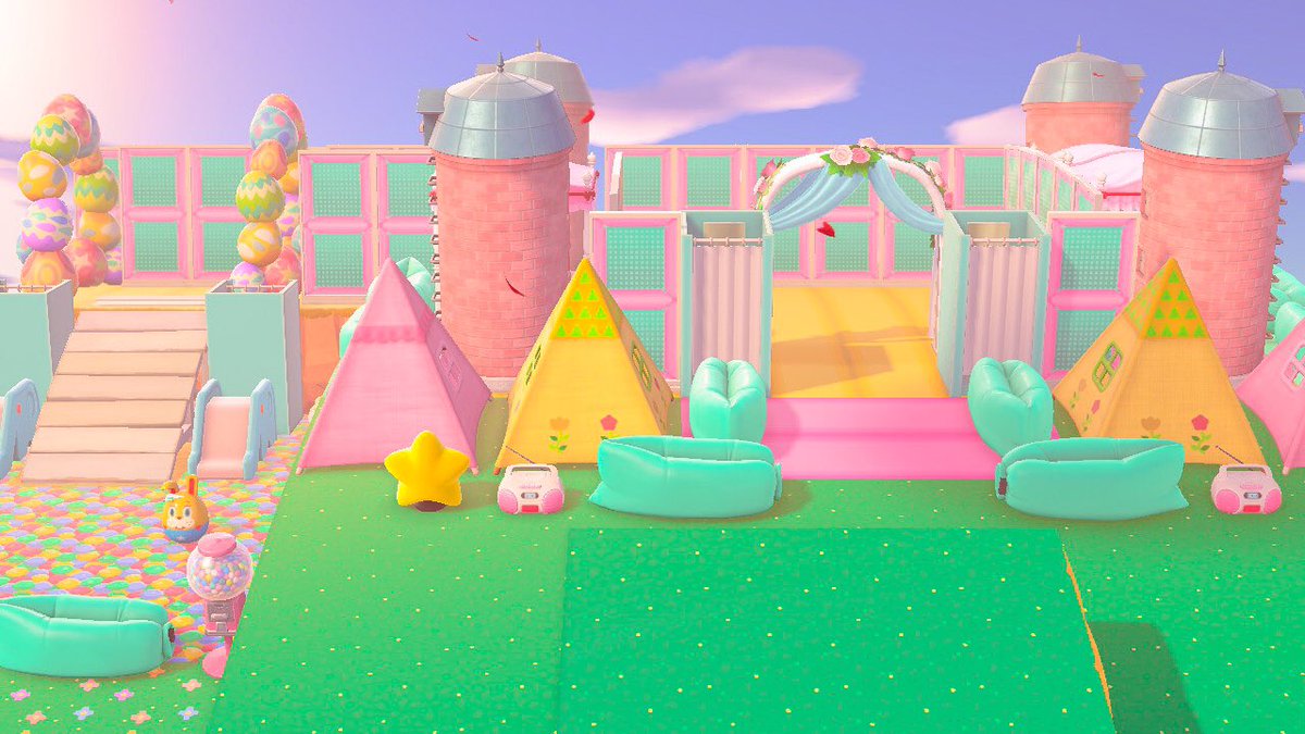 KenzoCrossing's tweet photo. I made a huge bouncy house! Complete with a slide and ballpit!🎪 https://t.co/9SDSyhoxOU
