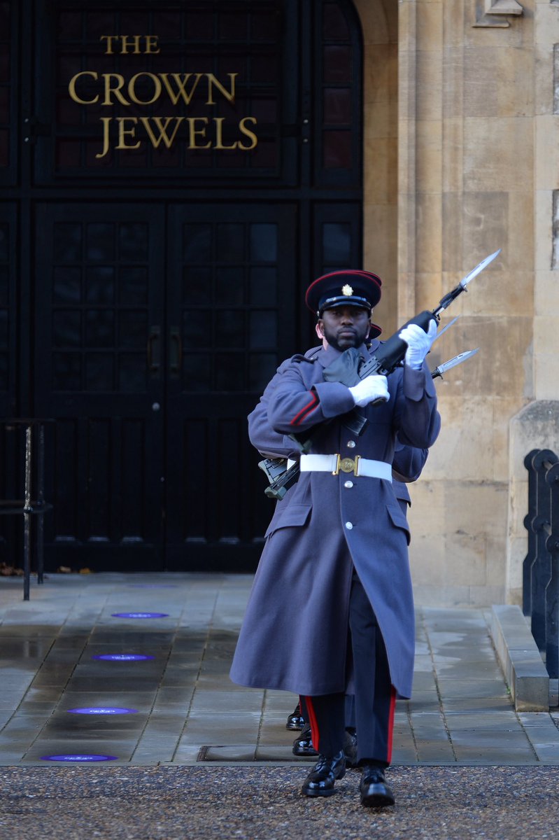 The Army in London (@armyinlondon) on Twitter photo Itβs not only <a href="/the5Guards/">The Guards</a> Division who have the privilege of guarding the <a href="/RoyalFamily/">The Royal Family</a>βs palaces. Weβd like to thank the remarkable efforts of <a href="/6RegtRLC/">6 Regiment RLC</a> who have been the Public Duties Reinforcement Company since September. #smart <a href="/BritishArmy/">British Army π¬π§</a> #Integration Itβs not only <a href="/the5Guards/">The Guards</a> Division who have the privilege of guarding the <a href="/RoyalFamily/">The Royal Family</a>βs palaces. Weβd like to thank the remarkable efforts of <a href="/6RegtRLC/">6 Regiment RLC</a> who have been the Public Duties Reinforcement Company since September. #smart <a href="/BritishArmy/">British Army π¬π§</a> #Integration