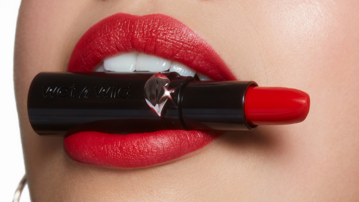 wetnwildbeauty's tweet photo. Everyone will want a bite of what you're having with Mega Last Matte Lip Color, here in Red Velvet π
Get it @Walmart @Amazon @Target @UltaBeauty @Walgreens and ALWAYS at https://t.co/DfcILGjYdk
#wetnwild #wetnwildbeauty #wetnwildlipstick #megalast #mattelipstick #redlipstick https://t.co/38IhOmZNSK