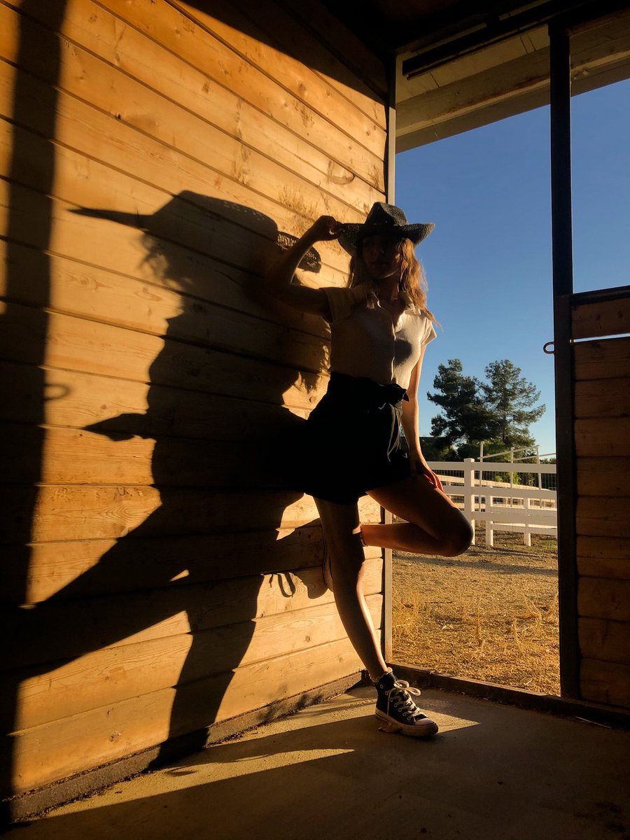 VanessaMerrell's tweet photo. yee haw baby https://t.co/ZsWlsddCVz