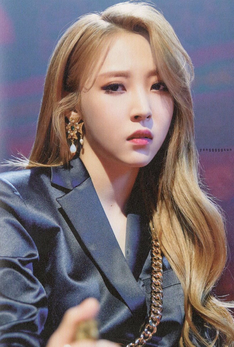 ARCHIVEMMMOO's tweet photo. [SCAN] TRAVEL Booklet - MOONBYUL
@RBW_MAMAMOO ©yongggggsun https://t.co/sf0dTXx5We