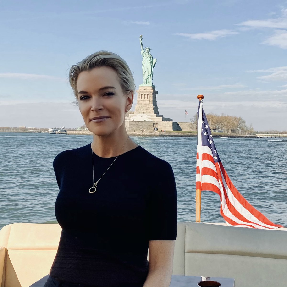 DougBrunt's tweet image. Beautiful autumn day on the Hudson with Lady Liberty