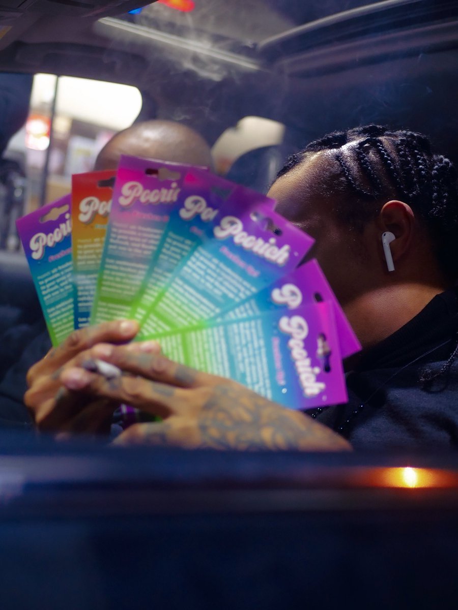 Vejeees's tweet image. It’ll cost you $0 to retweet this.

shoutout my brand @poorichusa