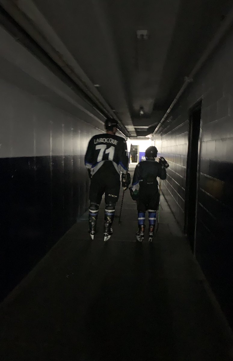 À quand la lumière au bout du tunnel ❓On reste positif‼️Control what you can and have faith 🙏 #missinghockey