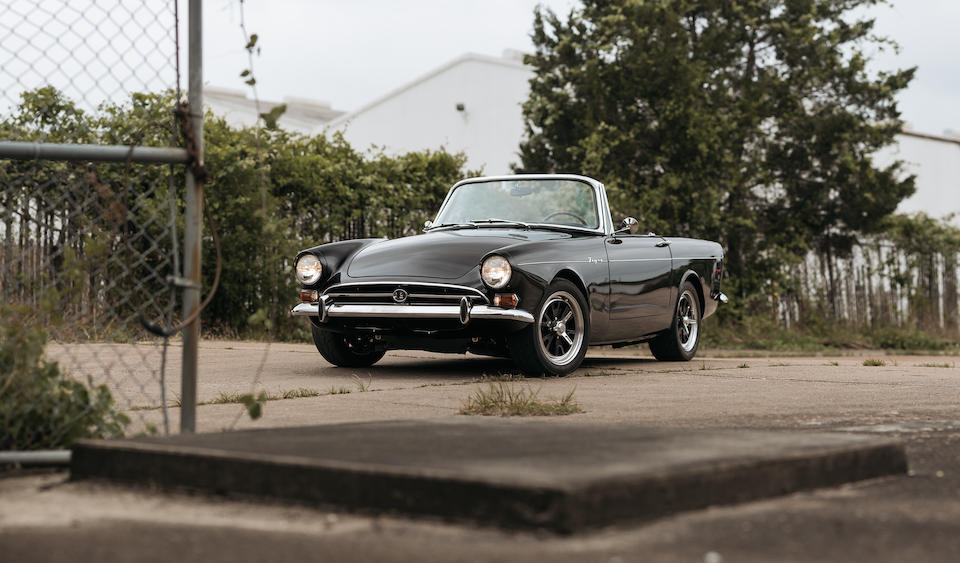 aut0mob's tweet image. #SunbeamSunday
The elegant yet sporty #Sunbeam Tiger (1964–67) was a high-performance version of the #RootesGroup's #SunbeamAlpine roadster, redesigned by #CarrollShelby and fitted with the #Ford #V8.
Like the #ACAce before, it was meant to conquer the American market.

©bonhams