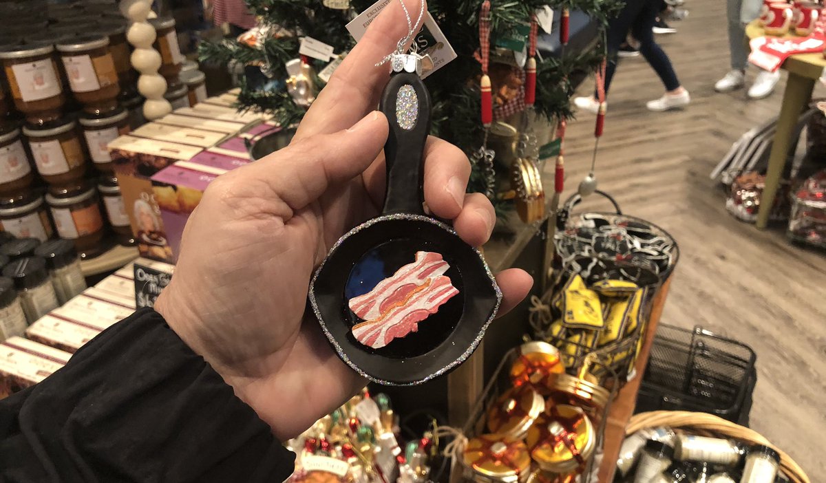 delduduit's tweet photo. Is this the perfect #Christmas gift for me or what? 😂 🥓🎄 
Should I get it, or put it on my wish list for someone on #twitter to get for me? I’ve been good 😇 ☺️ 
#christmaslist #bacon #ornament https://t.co/BEnv8k8MhJ