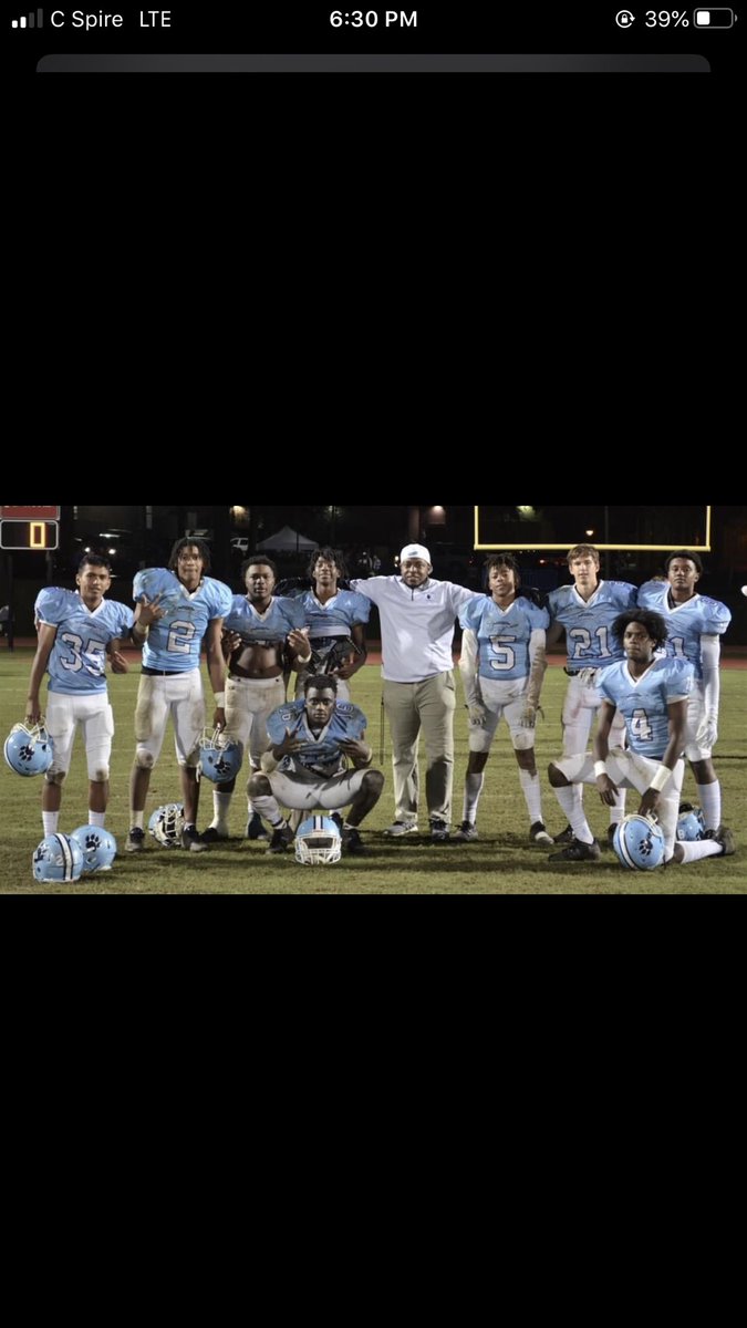 javian_2's tweet photo. an honor to coach this group of kids this year will miss this senior class as a whole but that’s apart of coaching life will go on! The year didn’t end the way we wanted it but we fought all year through it all even when adversity hit us these kids never gave up, year one✅#NFMF https://t.co/q7x0dyWWKh