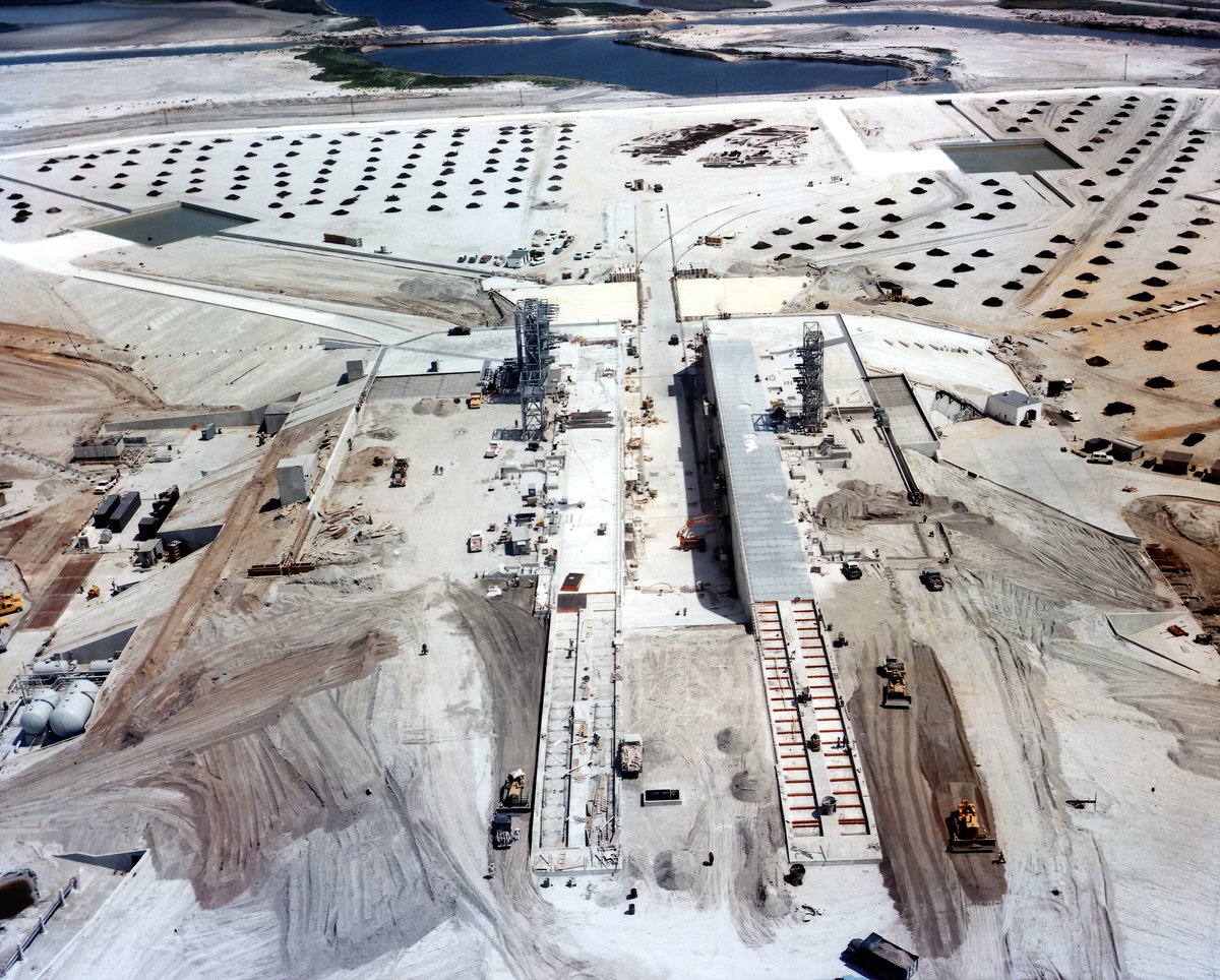 Designing the roof slabs that would sit on top of these cells would become a large engineering challenge. They had to be able to support pressures from the tracks of the transporters which would be around 4536kg (10000lbs) per square foot.Images not dated.